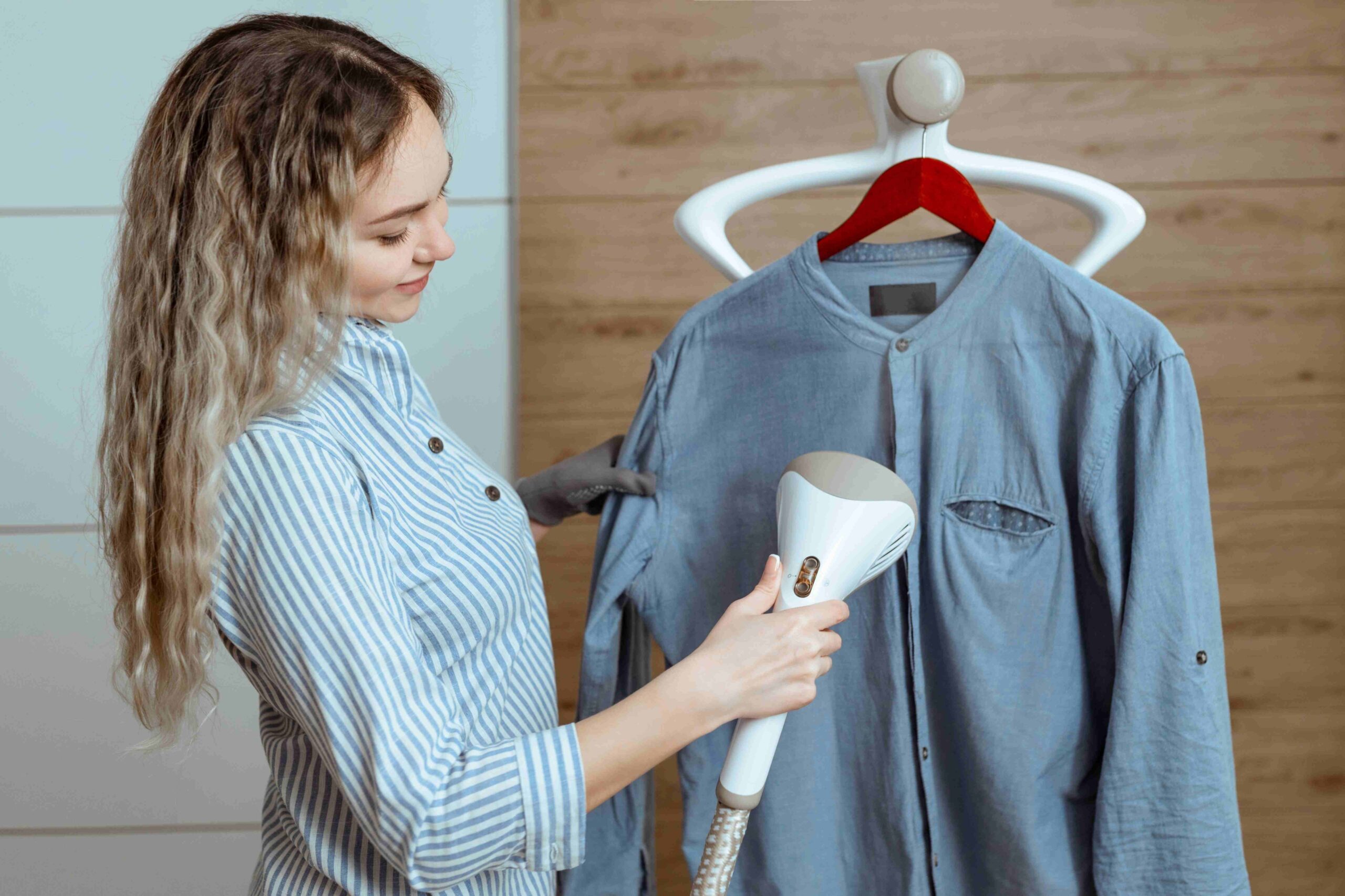 How To Choose The Right Garment Steamer With Suction For Home Use